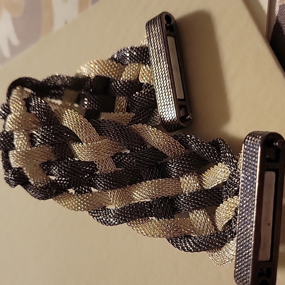 Elegant Magnetic Black and Silver Mesh Braided Bracelet 8" - Picture 4 of 5